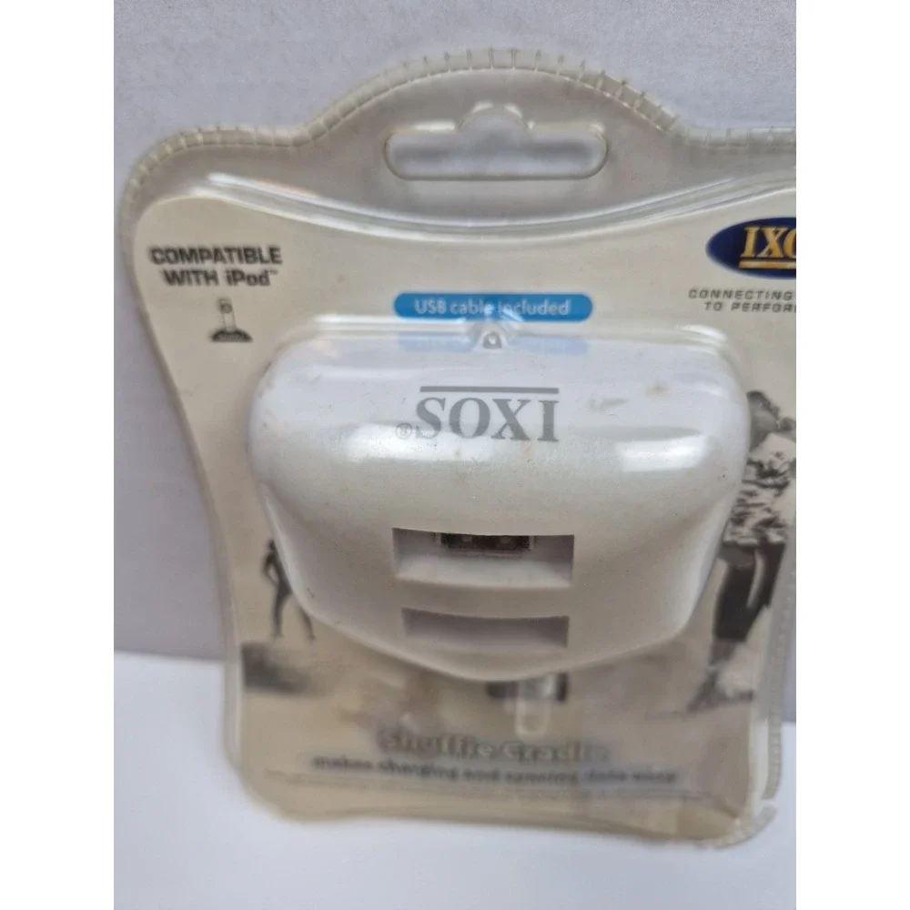 IXOS Shuffle Cradle Charging And Syncing‎ Usb Cable Included Ipod Compatible